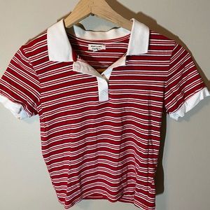 Short sleeved crop top